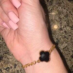 Night clover bracelet